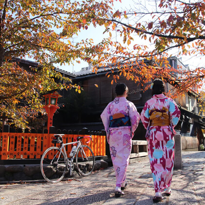 京都府京都市 / 秋の祇園白川巽橋